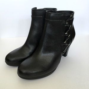 Lifestride Soft System “Hale” Booties BNIB